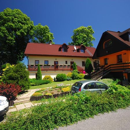 Ada Apartments Липтовски-Трновец Экстерьер фото