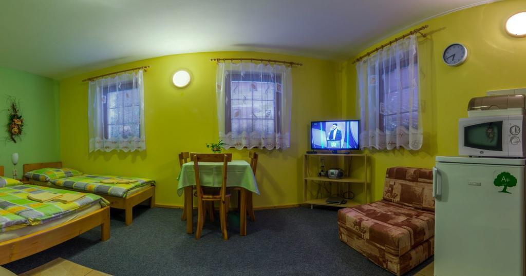 Ada Apartments Липтовски-Трновец Номер фото