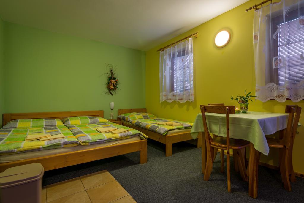 Ada Apartments Липтовски-Трновец Экстерьер фото