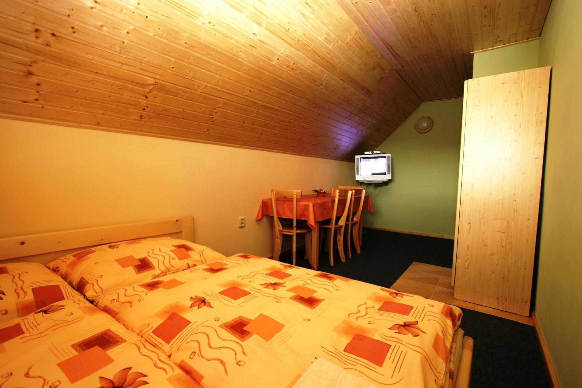 Ada Apartments Липтовски-Трновец Экстерьер фото