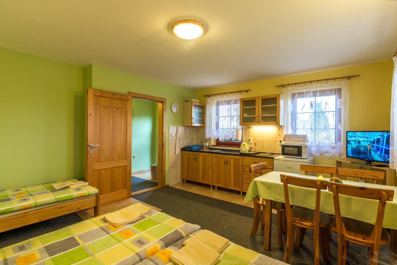 Ada Apartments Липтовски-Трновец Экстерьер фото