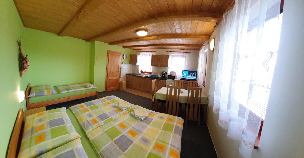 Ada Apartments Липтовски-Трновец Экстерьер фото