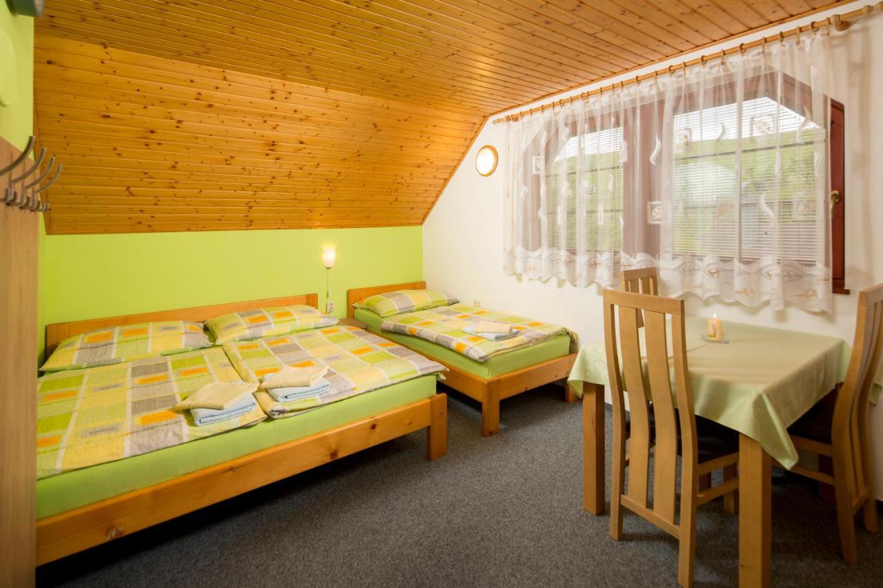 Ada Apartments Липтовски-Трновец Экстерьер фото